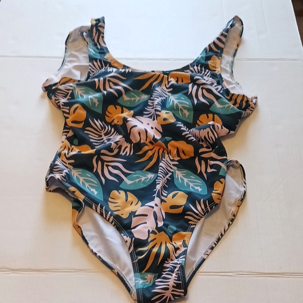 One-piece Leaf Print Swimsuit